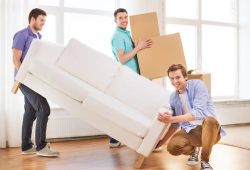 Local removals support for homes near Wood Green High Road