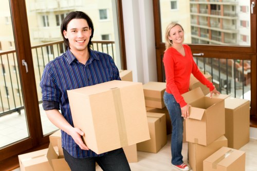 Local moving help for flats and houses in Wood Green
